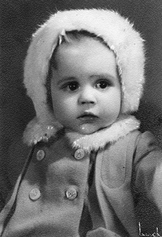 Pilarín Bayés de petita